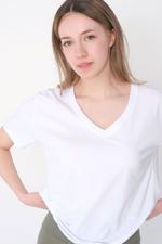 Beyaz V Yaka Kısa Kollu Basic T-shirt