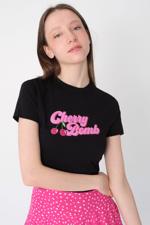 Siyah CHERRY BOMB Baskılı Crop T-shirt