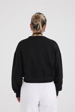 Siyah V Yaka Crop Sweatshirt
