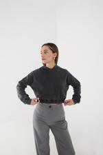 Siyah Kapüşonlu Soluk Efektli Crop Sweatshirt