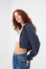 Lacivert Şardonlu Kapüşonlu Crop Sweatshirt