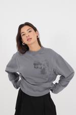 Gri Bisiklet Yaka Soluk Efektli Sweatshirt