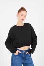 Siyah Bisiklet Yaka Şardonlu Crop Sweatshirt