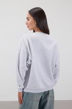 Bej MATCHA Yazılı Şardonlu Sweatshirt