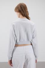 Bej Bisiklet Yaka Taşlı Crop Sweatshirt