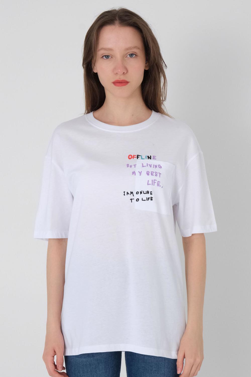 Addax Sol Göğsü Yazılı Oversize T-shirt. 2
