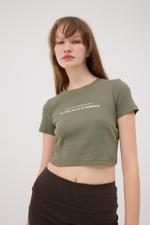 Yeşil Bisiklet Yaka Yazılı Crop T-shirt