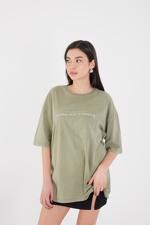 Yeşil THE TRUE VALUE OF MOMENTS Baskılı Oversize T-Shirt