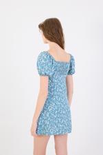 Mavi Yakası Bağlama Detaylı Çiçekli Kısa Elbise