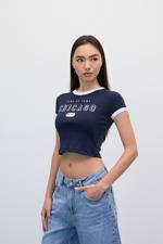 Lacivert Land Of Fame CHICAGO Yazılı Crop T-Shirt