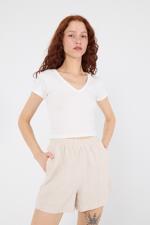 Beyaz V Yaka Modal Basic Crop T-shirt