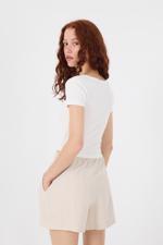 Beyaz V Yaka Modal Basic Crop T-shirt