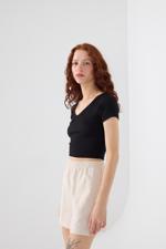 Siyah V Yaka Modal Basic Crop T-shirt