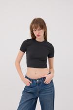 Siyah Bisiklet Yaka Kısa Kollu Crop T-Shirt