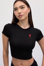 Siyah Harfli Kalp İşlemeli Crop T-shirt