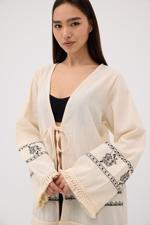Bej Püsküllü Etnik Desen Kimono