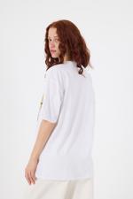 Beyaz Bisiklet Yaka CHİLL SİNCE Baskılı Oversize T-shirt