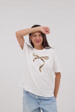 Beyaz Bisiklet Yaka Leopar Fiyonklu T-Shirt