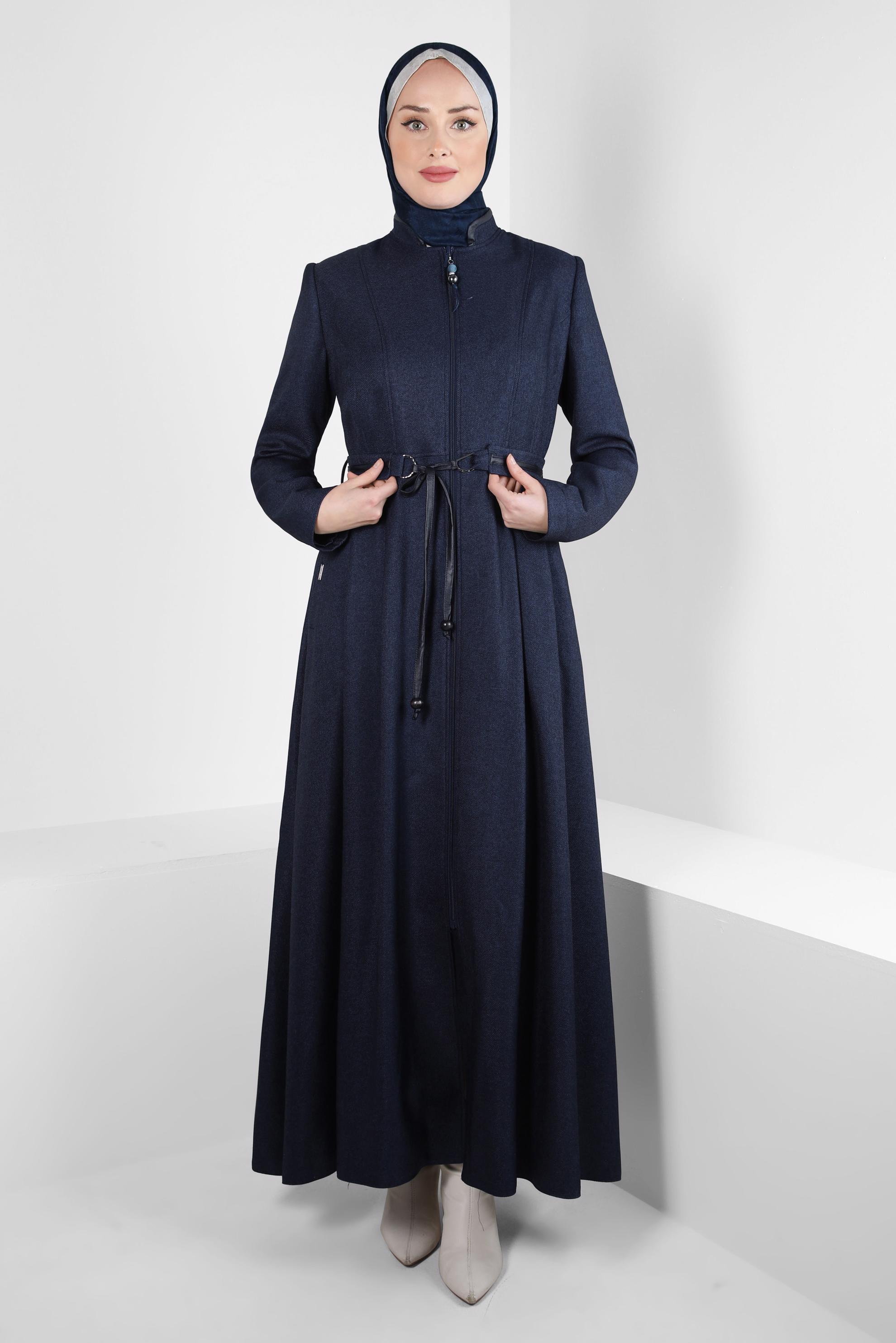 Hijab-Kleidung NAVY BLAU MANTEL MIT GÜRTEL 10828