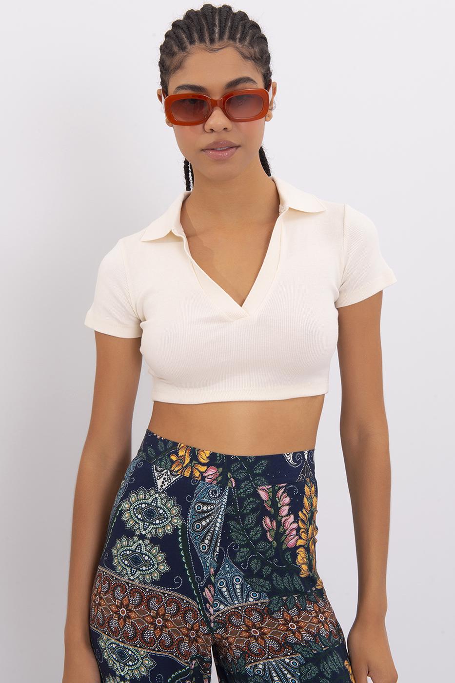 Bayan Bej V Kesim Kısa Kol Polo Yaka Crop Body