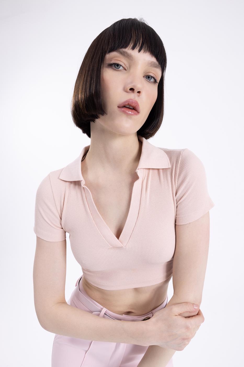Bayan Pudra V Kesim Kısa Kol Polo Yaka Crop Body