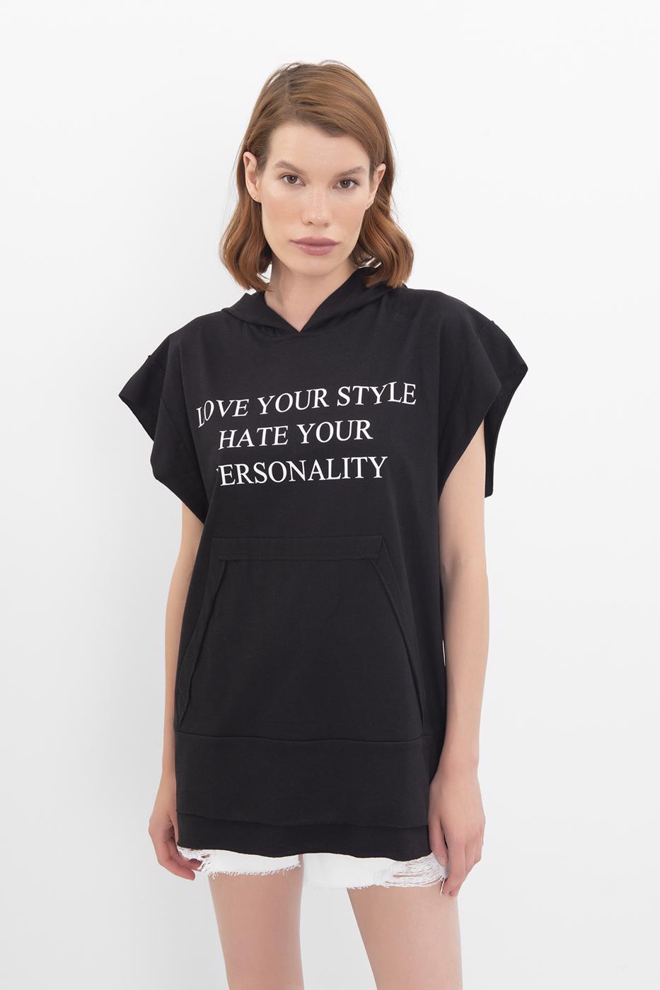 Bayan Siyah Kapüşonlu Baskı Detaylı Tshirt