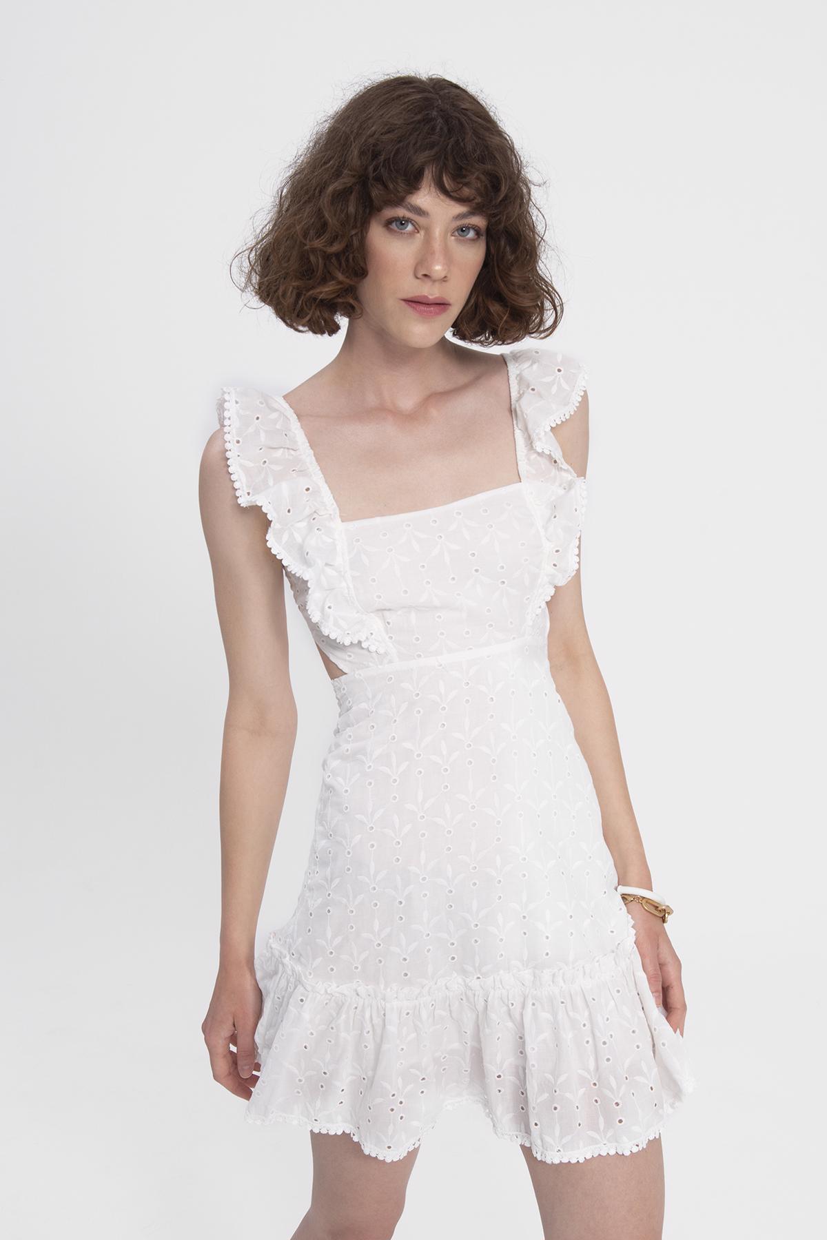 Bayan Beyaz Fırfırlı Mini Brode Elbise