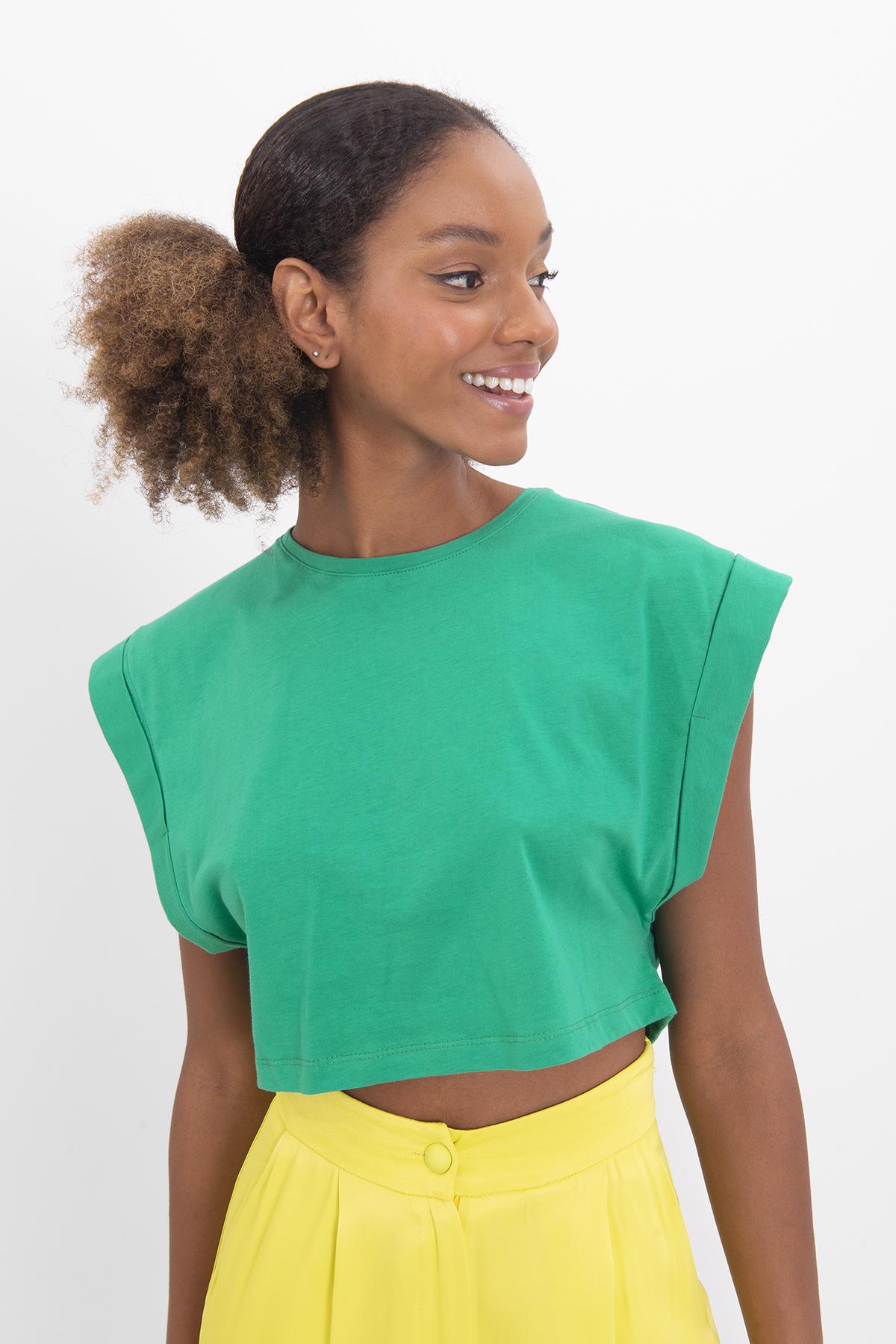 Bayan Yeşil Düşük Omuzlu Basic Crop Tshirt