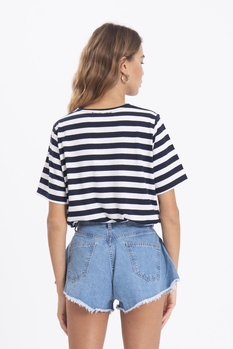 Bayan Mavi Paça Ucu Kesik Volanlı Denim Mini Şort