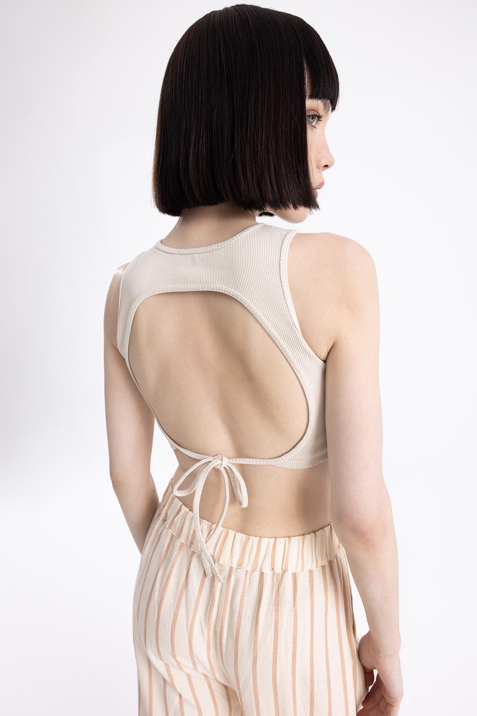 Bayan Bej Sırt Pencereli Crop Body