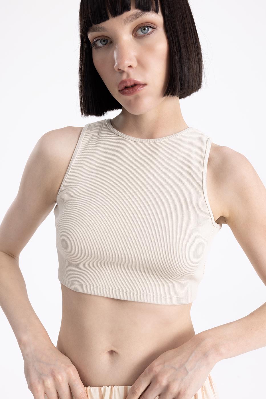 Bayan Bej Sırt Pencereli Crop Body