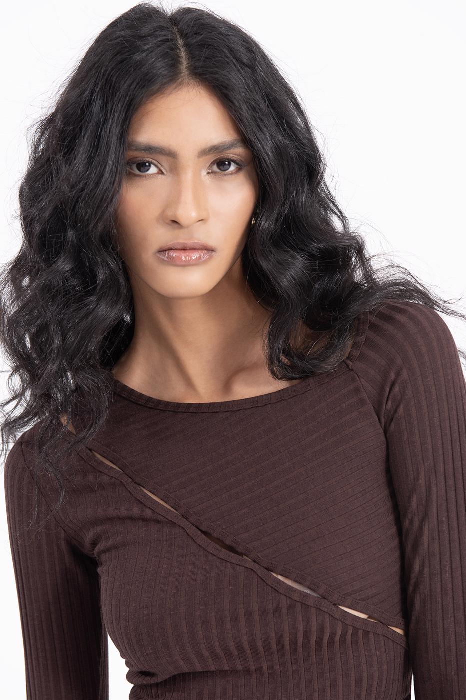 Bayan Kahverengi Asimetrik Yaka Detaylı Crop Top