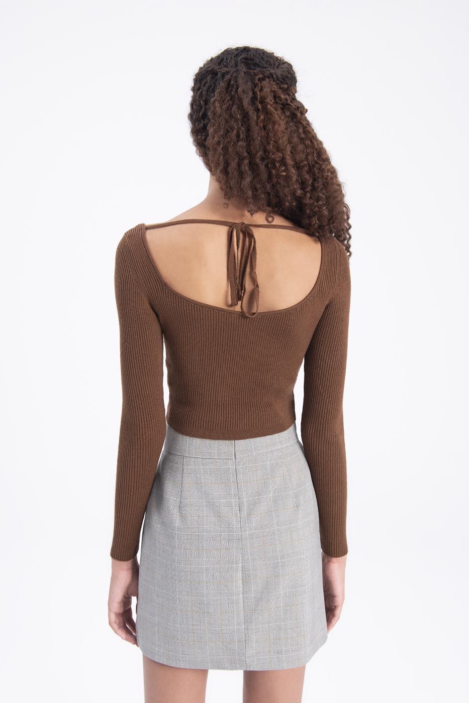 Bayan Kahverengi Göğüs Dekolteli Triko Crop Top