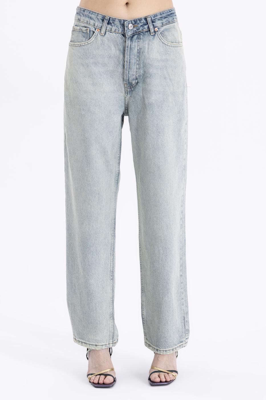 Bayan Mavi Düşük Bel Düz Kesim Denim Pantolon