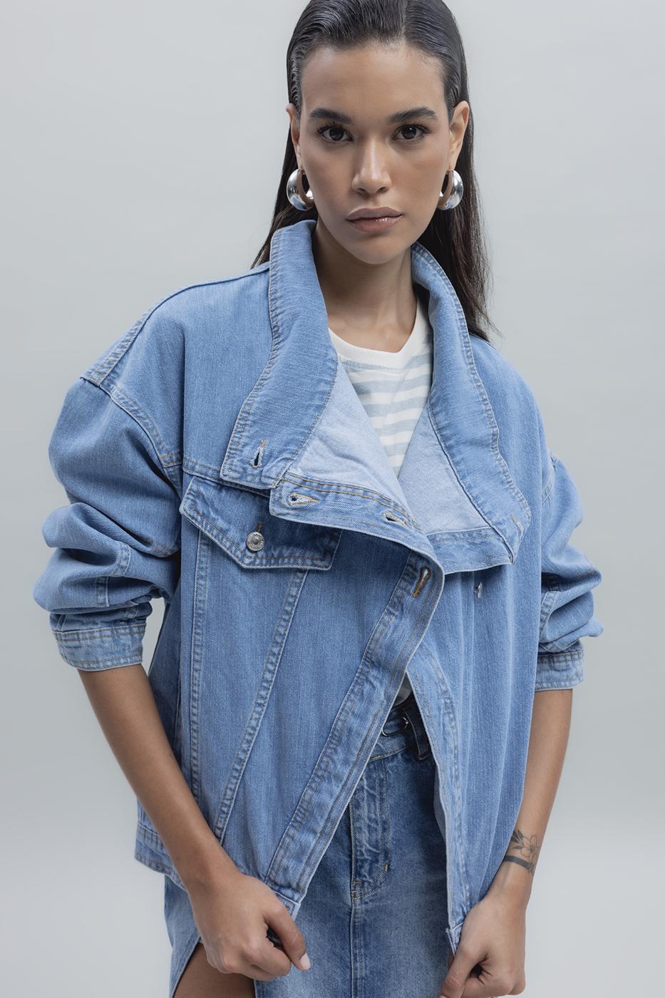 Bayan Mavi Asimetrik Kaplama Detaylı Denim Mont