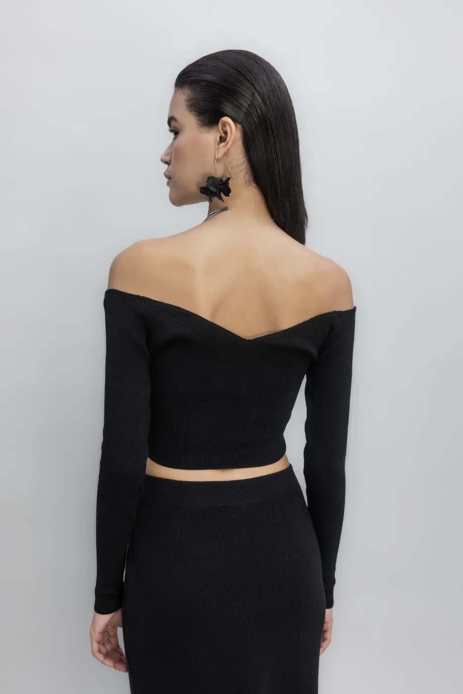 Bayan Siyah Triko Carmen Yaka Crop Top