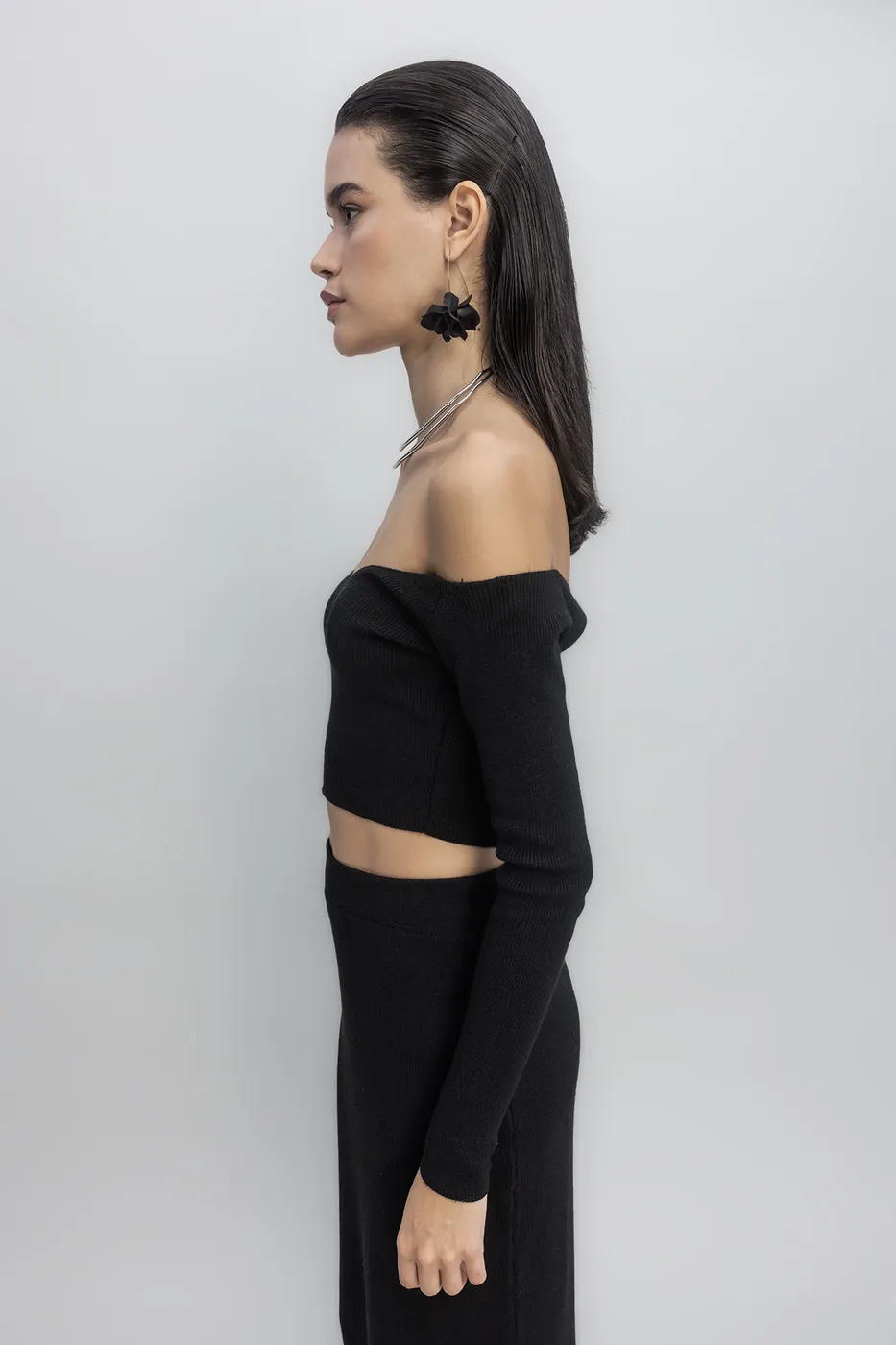 Bayan Siyah Triko Carmen Yaka Crop Top