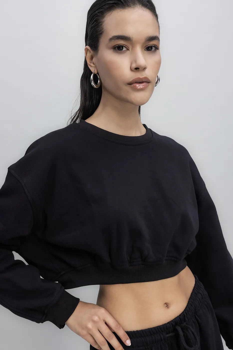 Bayan Siyah Crop Sweatshirt