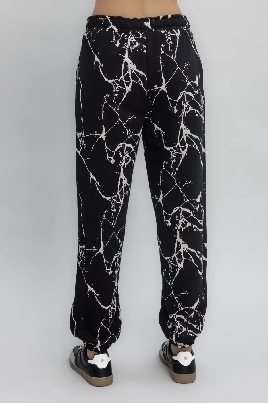 Bayan Siyah Desenli Şardonlu Jogger Pantolon