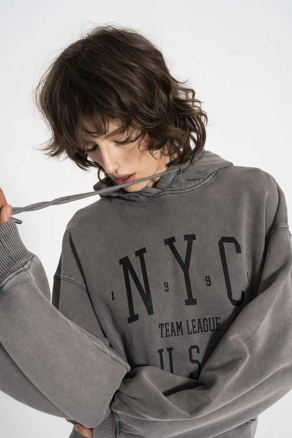 Bayan Gri Kapüşon Baskı Detaylı Şardonlu Sweatshirt