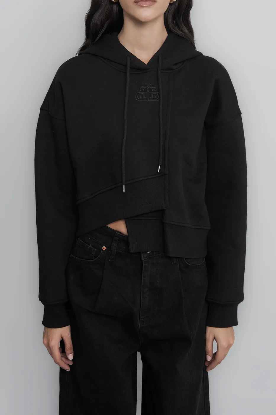 Bayan Siyah Kapüşonlu Nakış Detaylı Şardonlu Sweatshirt