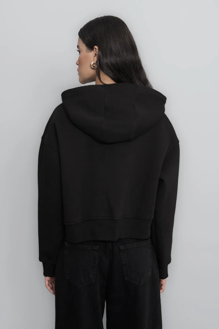 Bayan Siyah Kapüşonlu Nakış Detaylı Şardonlu Sweatshirt