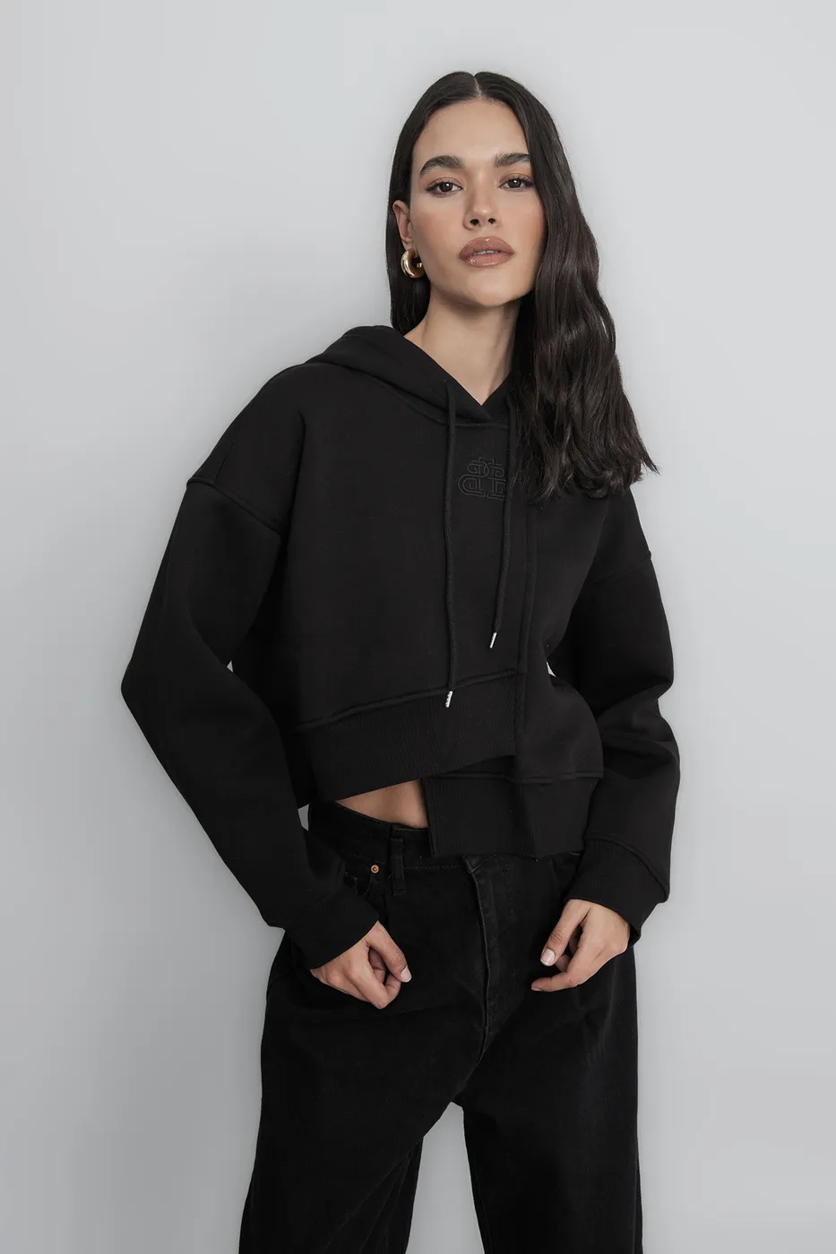 Bayan Siyah Kapüşonlu Nakış Detaylı Şardonlu Sweatshirt