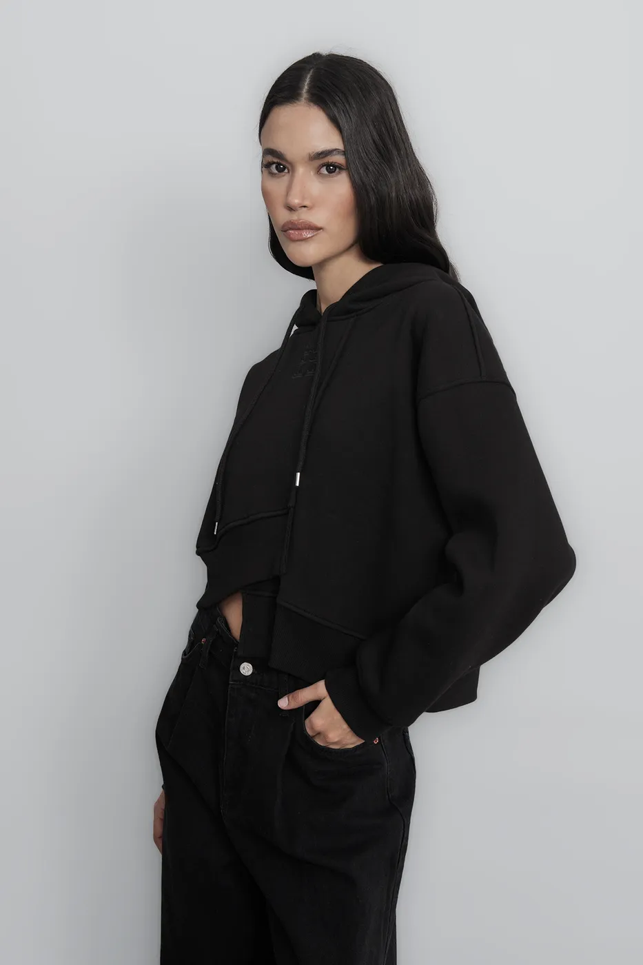 Bayan Siyah Kapüşonlu Nakış Detaylı Şardonlu Sweatshirt