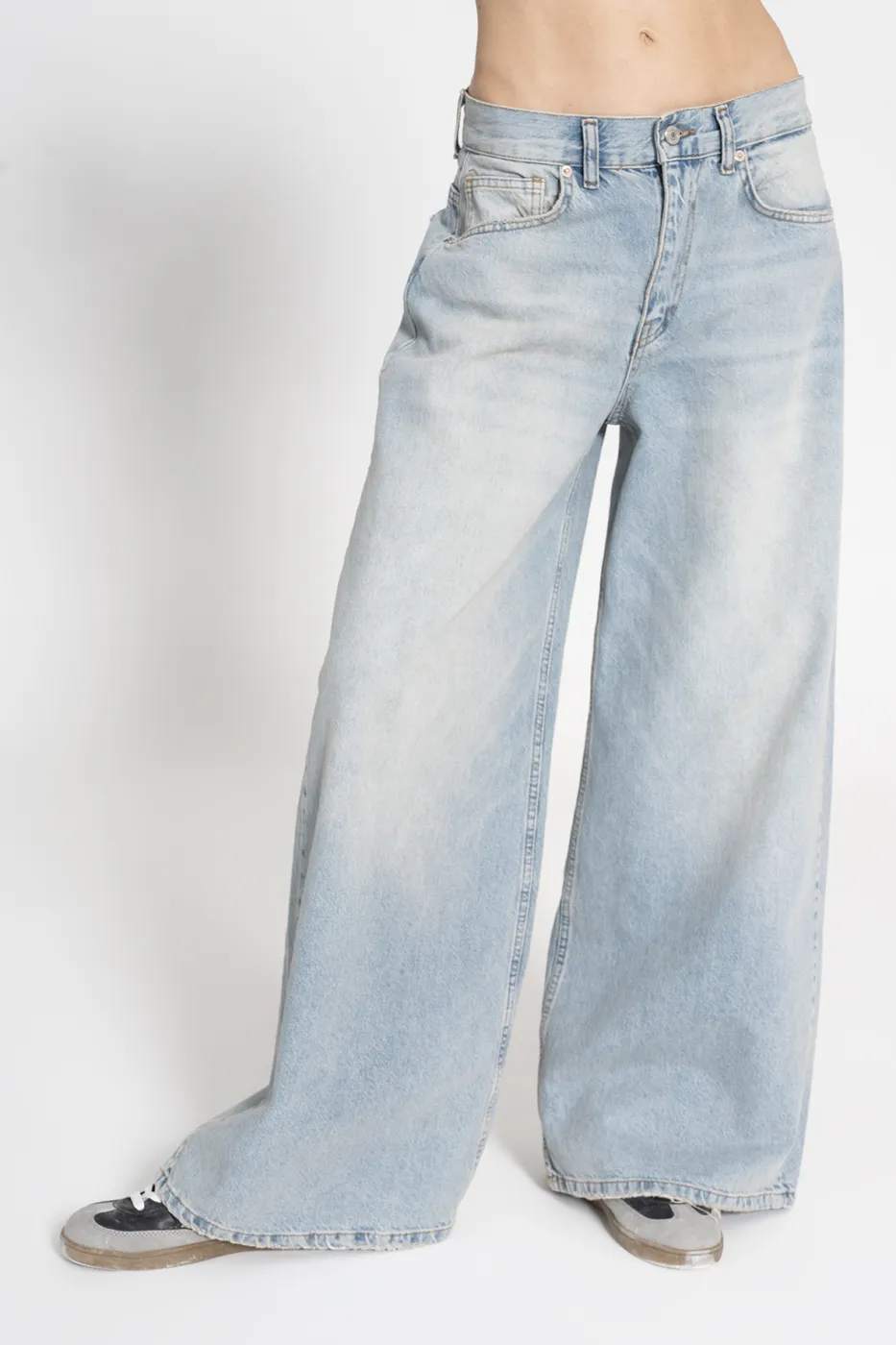 Bayan Mavi Düşük Bel Bol Denim Pantolon