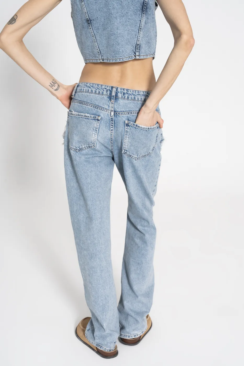 Bayan Mavi Yıpratmalı Denim Pantolon