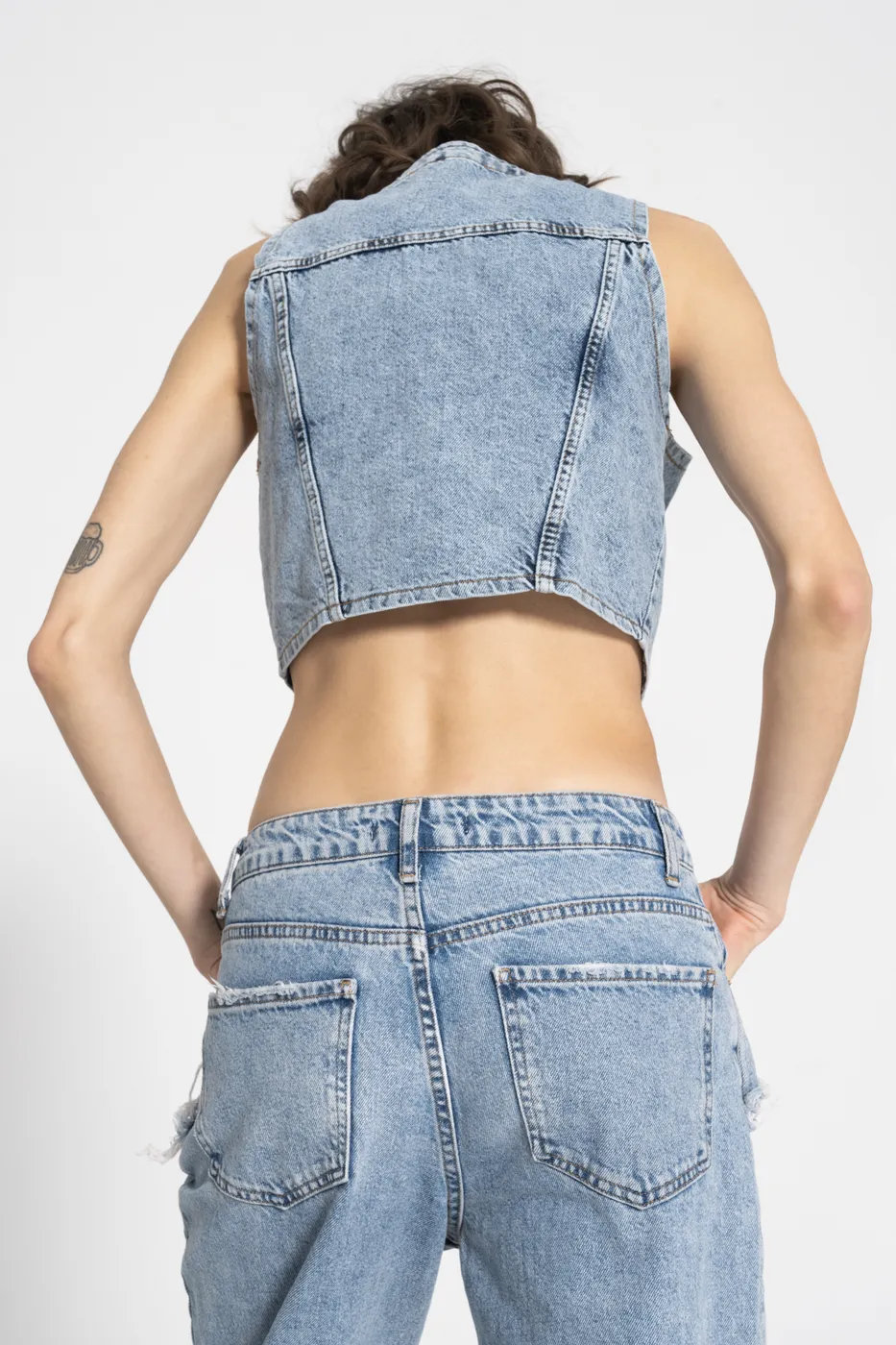 Bayan Mavi Yıpratmalı Denim Pantolon