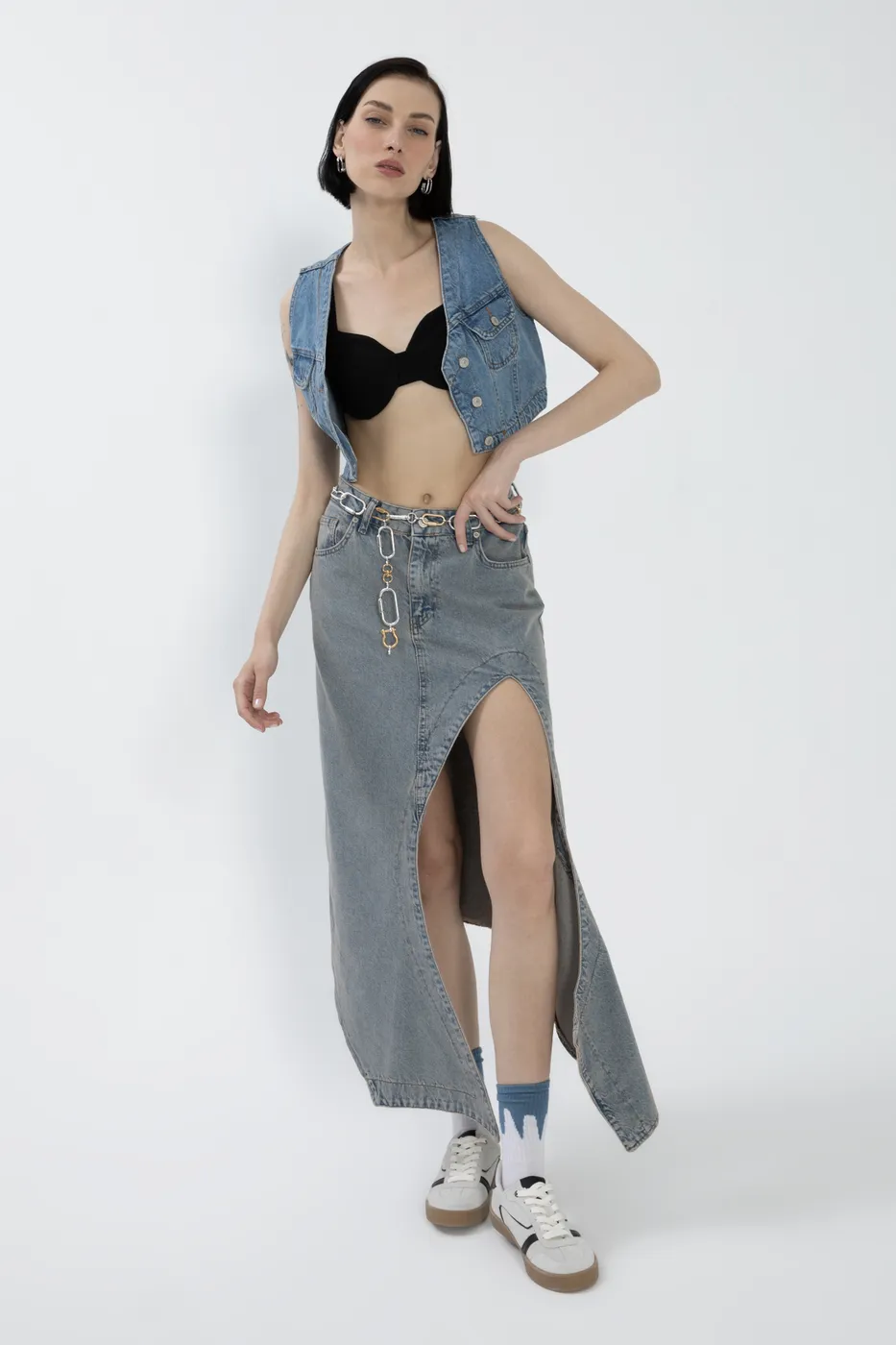 Bayan Mavi Derin Asimetrik Yırtmaçlı Denim Midi Etek