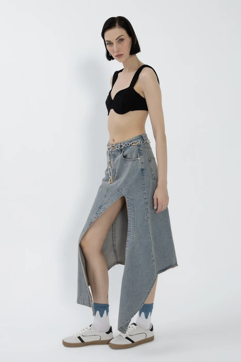 Bayan Mavi Derin Asimetrik Yırtmaçlı Denim Midi Etek