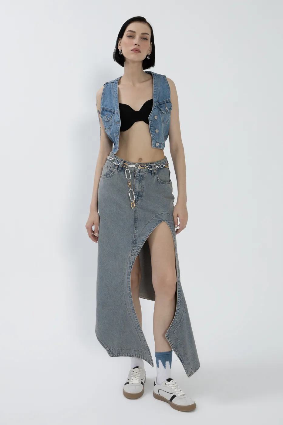 Bayan Mavi Derin Asimetrik Yırtmaçlı Denim Midi Etek